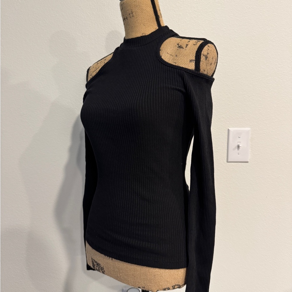 Black Cold Shoulder Ribbed Top - Picture 2 of 3